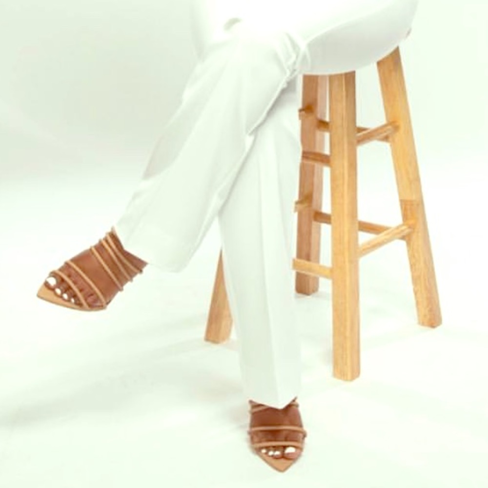 Like New Nude Sandals